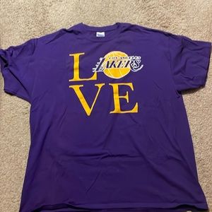 Los Angeles Lakers - purple tee shirt - size XL
